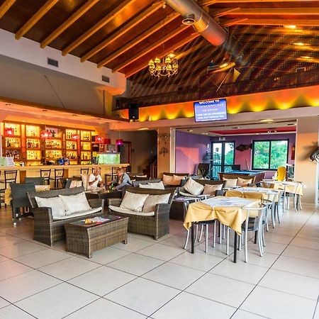 Costas Hotel Каламакі Екстер'єр фото