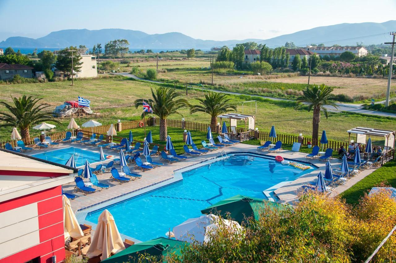 Costas Hotel Каламакі Екстер'єр фото