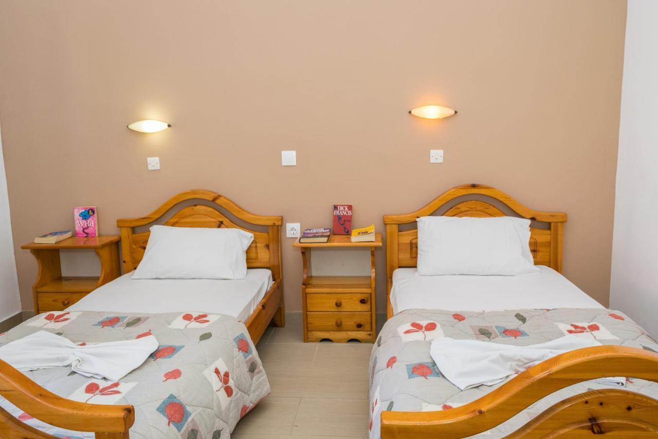 Costas Hotel Каламакі Екстер'єр фото