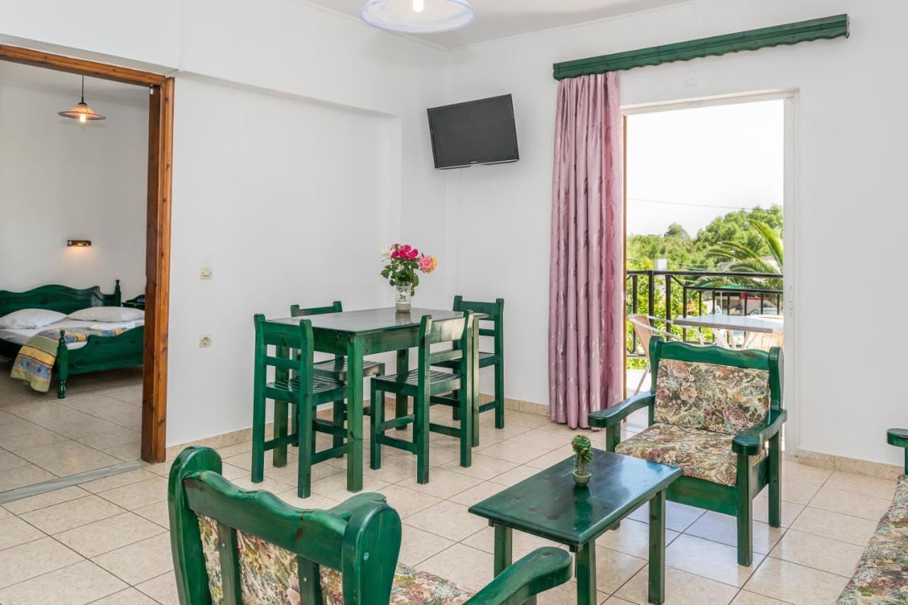 Costas Hotel Каламакі Екстер'єр фото
