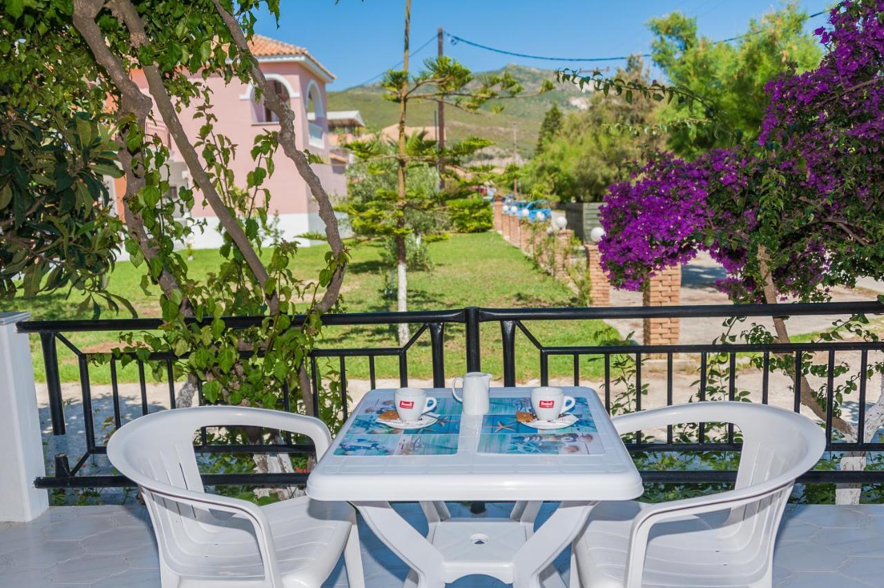 Costas Hotel Каламакі Екстер'єр фото