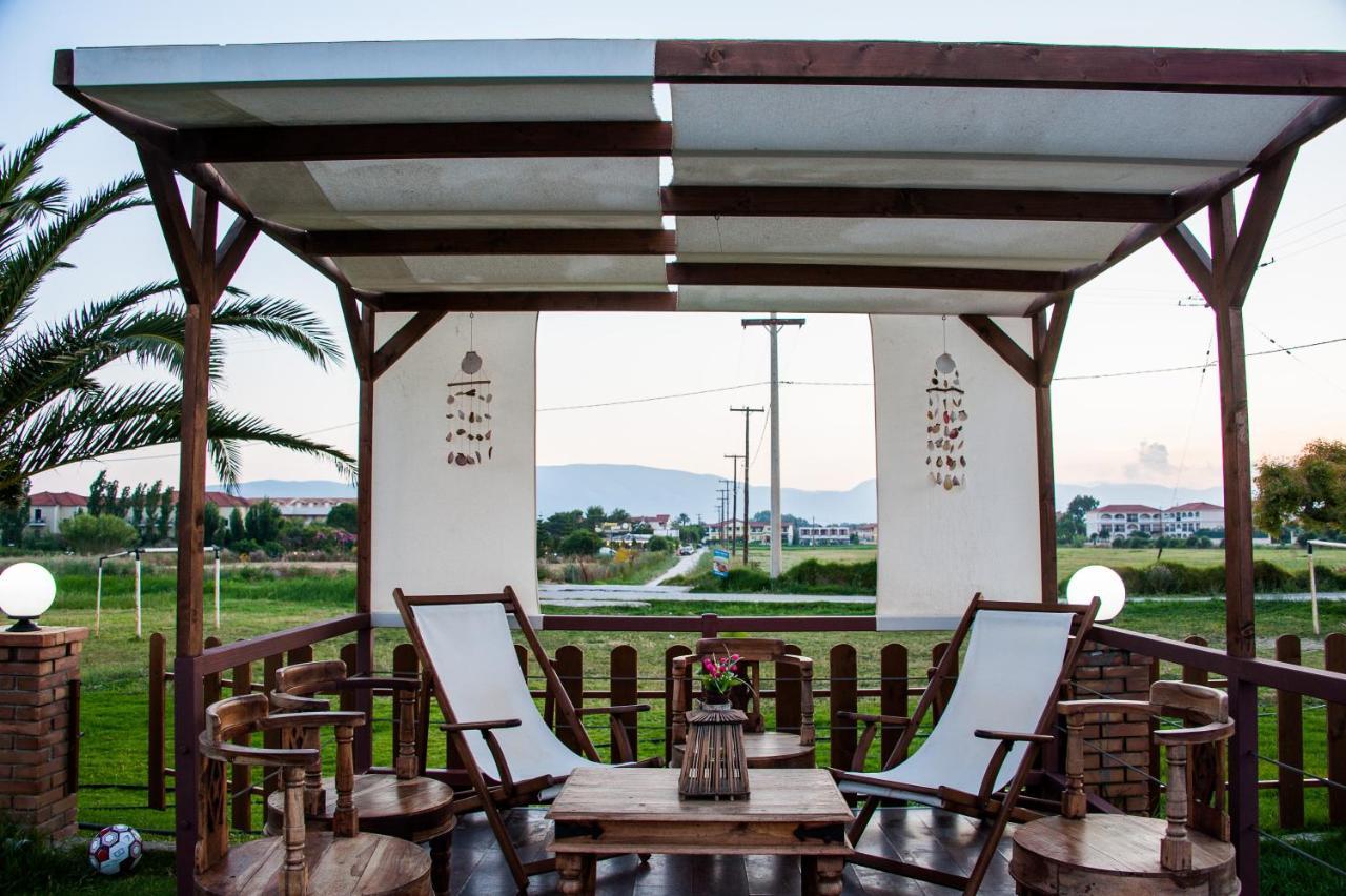 Costas Hotel Каламакі Екстер'єр фото